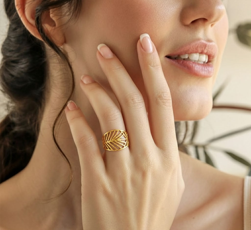 Bladglans Ring – 18K Guldpläterad